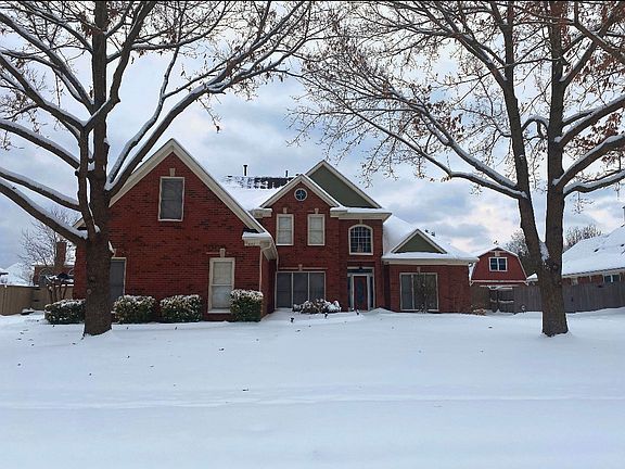 3rd image of 447 Bowling Brook Dr