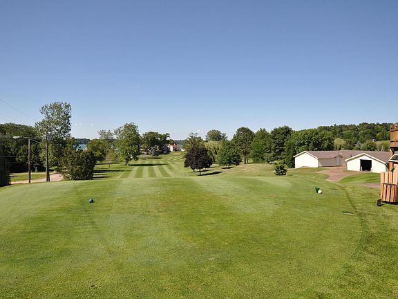 4th image of 18 Dog Leg Dr