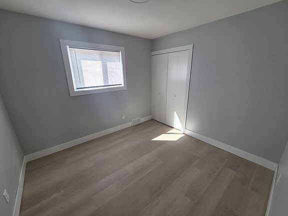 4th image of 1828 E Granet Ave