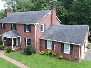 181 Beechtree Cir, Mount Airy, NC 27030