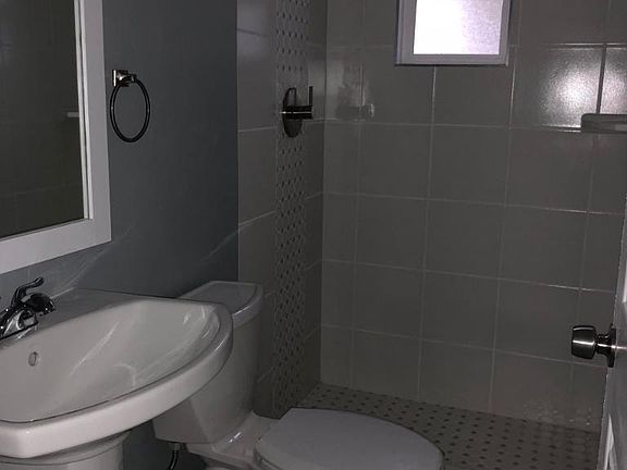 5th image of 5716 N 34th Dr