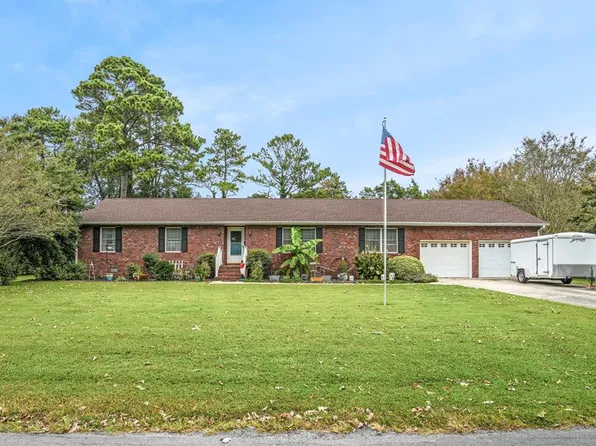 24447 Adelaide St, Parksley, VA 23421