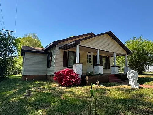 534 Logan St Photo 1