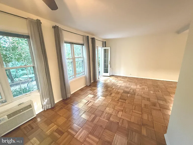 1608 Mount Eagle Pl — Photo 8
