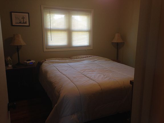 5th image of 1605 Arnold St