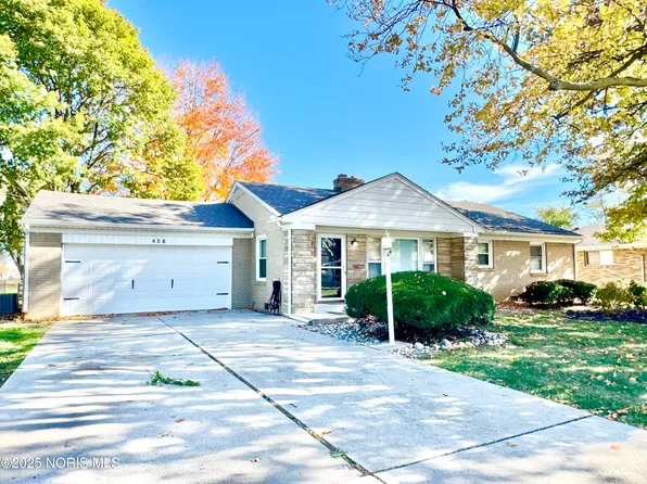 241 S Coy Rd, Oregon, OH 43616