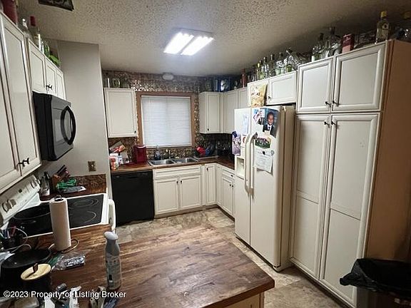 4th image of 643 1st Ave SE