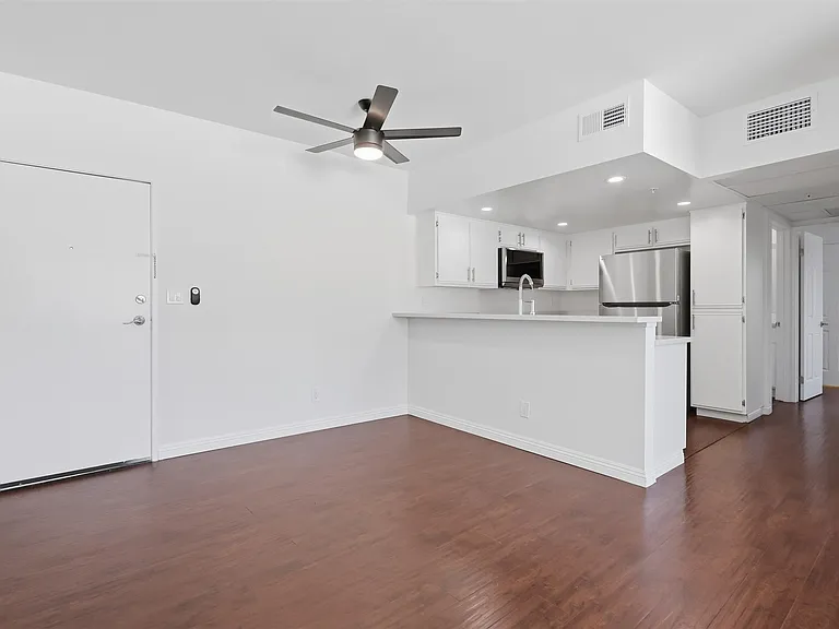 Parkview Apartments — Photo 46