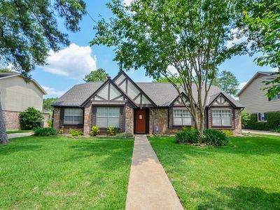 8222 Fernbrook Ln, Houston, TX 77070 | Zillow