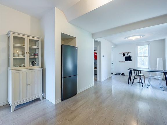 5th image of 86 Green St