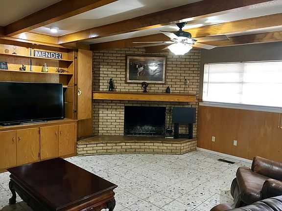 2nd image of 1711 E Crescent Dr