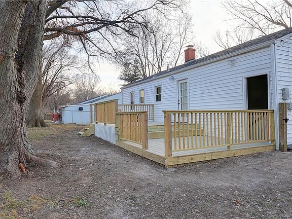 5th image of 5517 Willow Ave