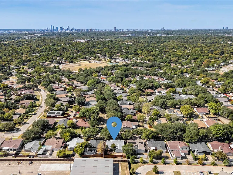 2814 Lindbergh Dr — Photo 30