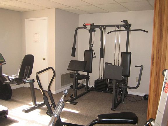 4th image of 295 Lynn Shore Dr APT 207