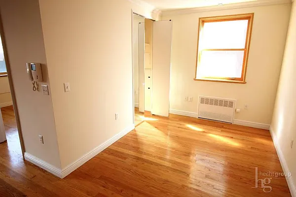 Rented by Hecht Group | media 8