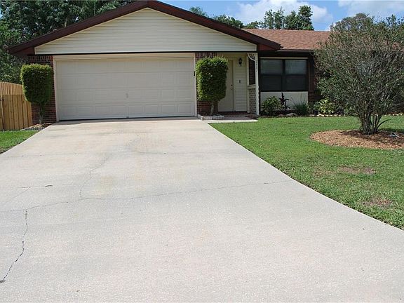 3rd image of 2807 Gary Ln
