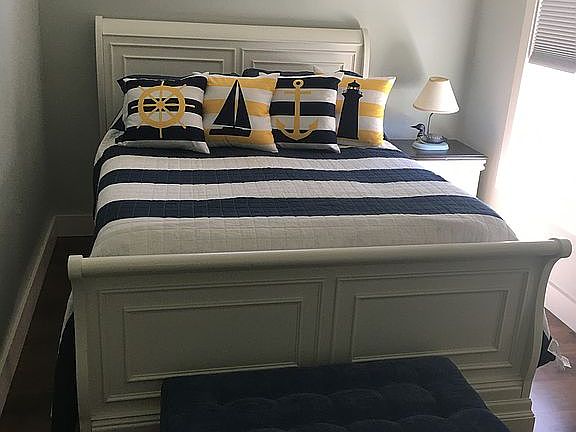 3rd image of 91 College Dr Unit 5