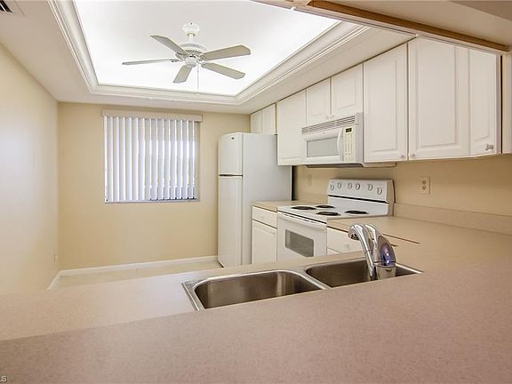 5th image of 1600 Misty Pines Cir APT 305