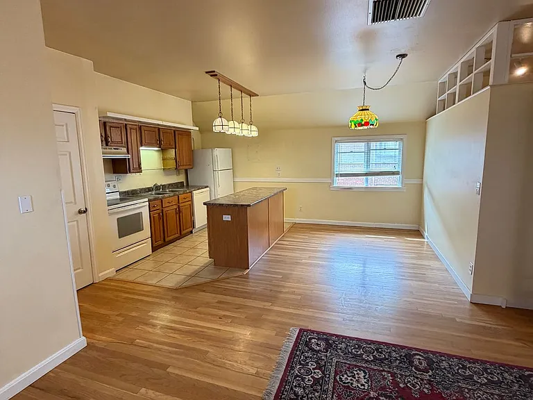 1453 Race Street — Photo 13