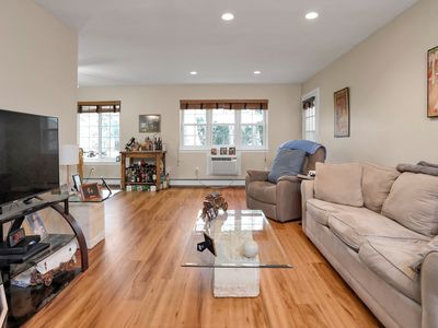 2955 Madison Avenue APT 24, Bridgeport, CT, 06606