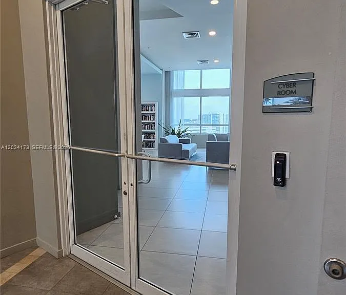 1900 N Bayshore Dr #3019 — Photo 31