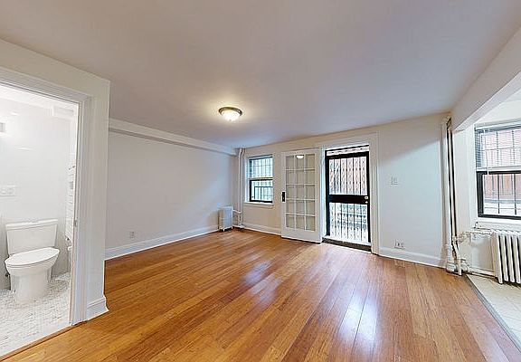 3rd image of 375 Henry St #1
