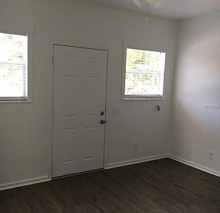 5th image of 221 W Wisconsin Ave APT A