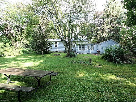 2nd image of 161 Collindale Ave NW