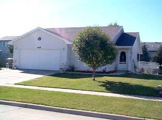 568 16th St SW, Le Mars, IA 51031