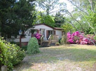 1040 Pinecrest Dr, Southport, NC 28461