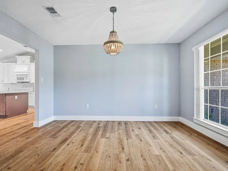 4881 Traxx St — Photo 10