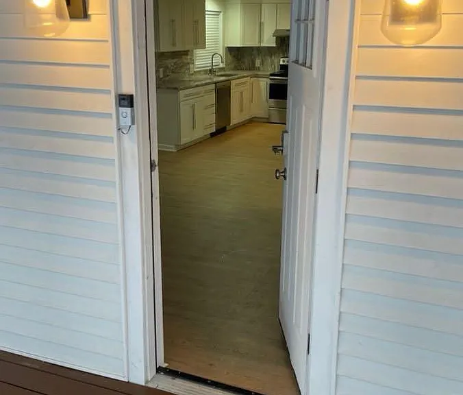 119 E Wilson St — Photo 2