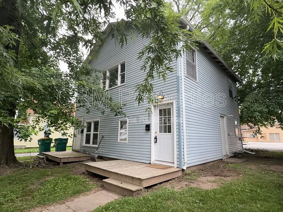 112 N Green St