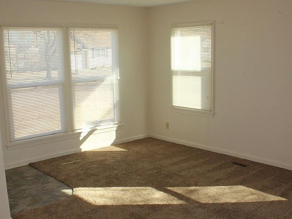 5th image of 404 E Kirwin Ave