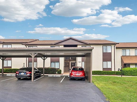 2nd image of 548 FAIRWAYS DRIVE #B