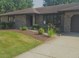 26 Jennifer Ln, Dekalb, IL 60115