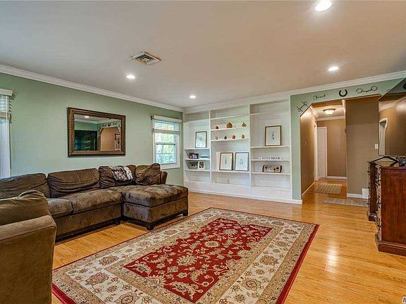 3rd image of 55 Hopewell Dr