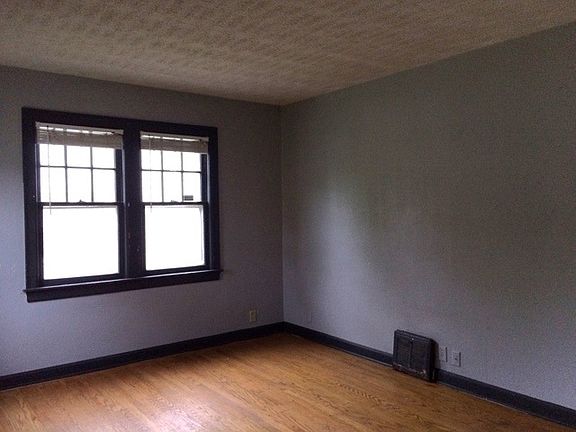 5th image of 2409 Quincy Cir