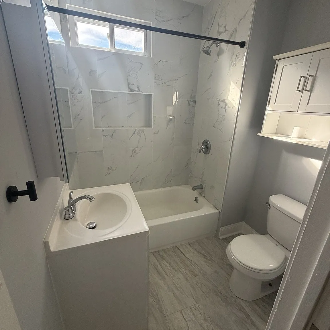 2 bed, 1.0 bath, 836 sqft, $2,350 — Photo 3
