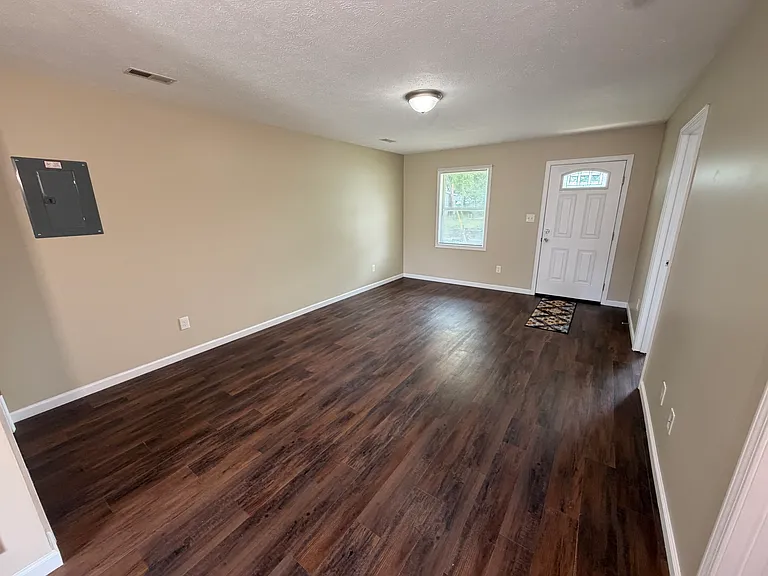 1005 Jackson St — Photo 2