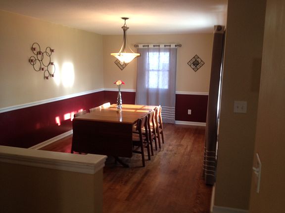 5th image of 307 Allcutt Ave