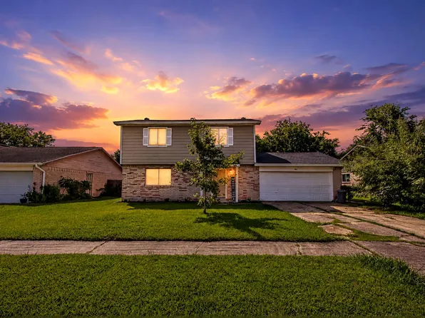 214 Brookdale Dr, League City, TX 77573