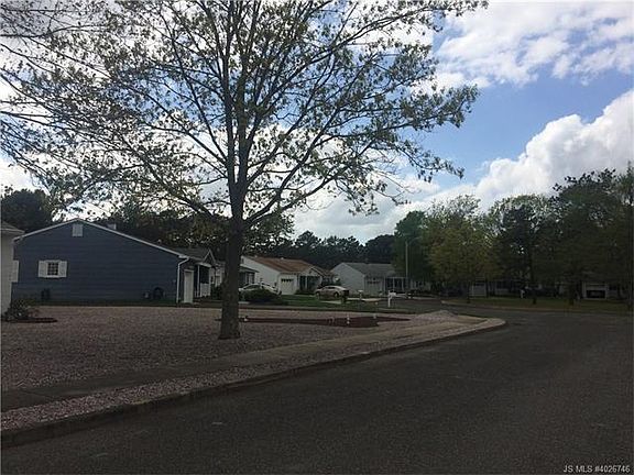 2nd image of 89 Brussels Ct