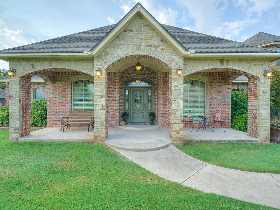 1st image of 8540 SW 111th Ct