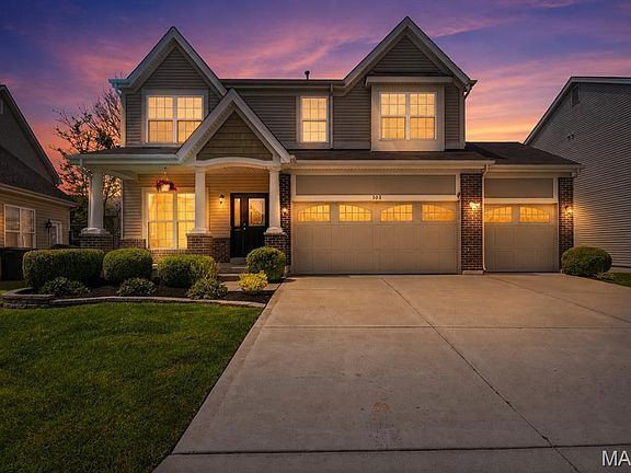 2nd image of 103 Berry Manor Cir