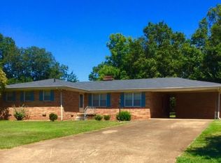 1914 Holiday Dr, Florence, AL 35630