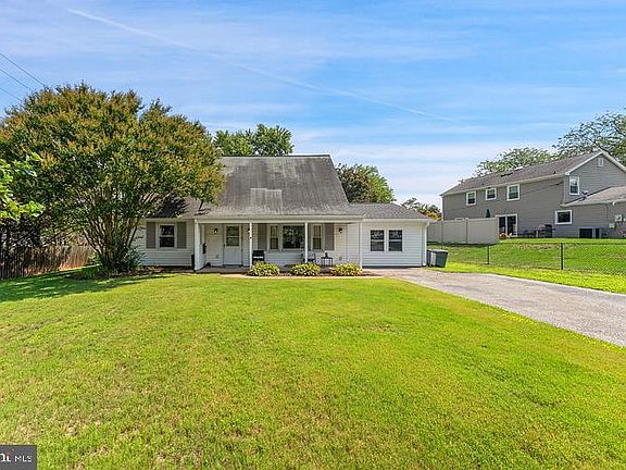 3rd image of 2711 Keyport Ln