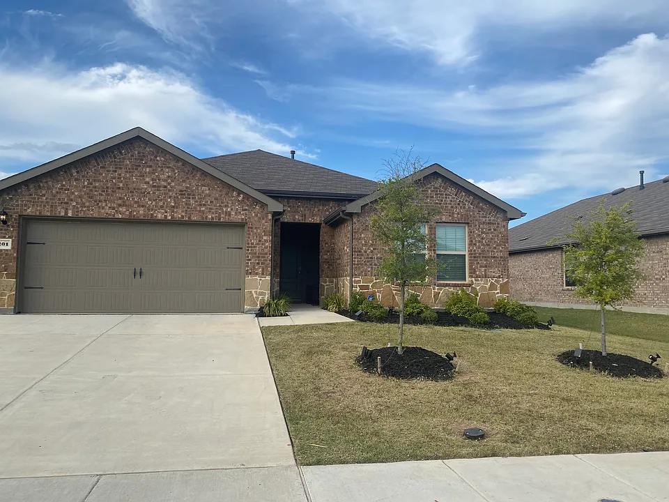 1201 Twisted Brook Dr