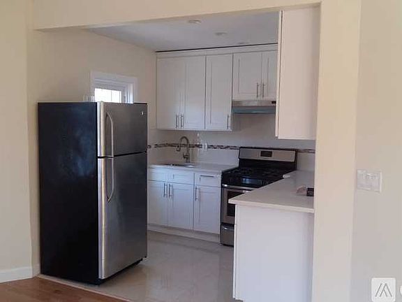 3rd image of 92-59 172nd St #1