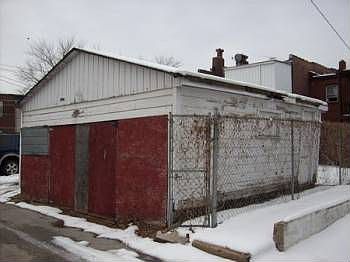 3rd image of 2946 Michigan Ave
